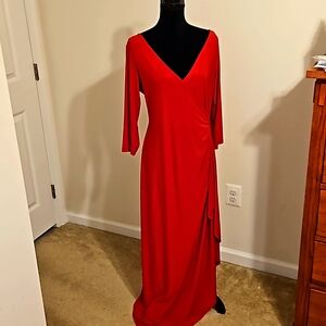 Venus Holiday Dress 🥻